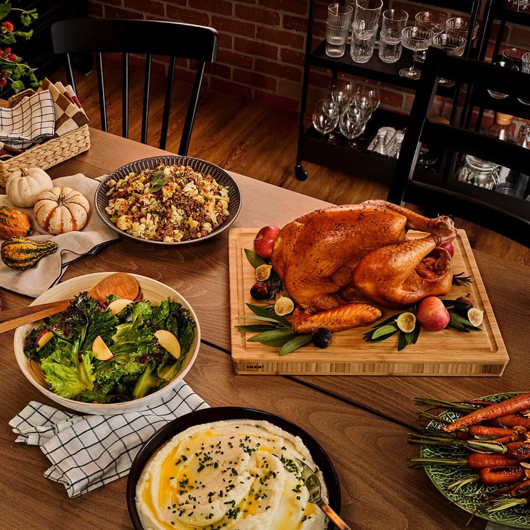 IKEA USAのインスタグラム：「Don't be a turkey and remember to save room for dessert. Happy Thanksgiving! 🦃🥧🍁🍽️」