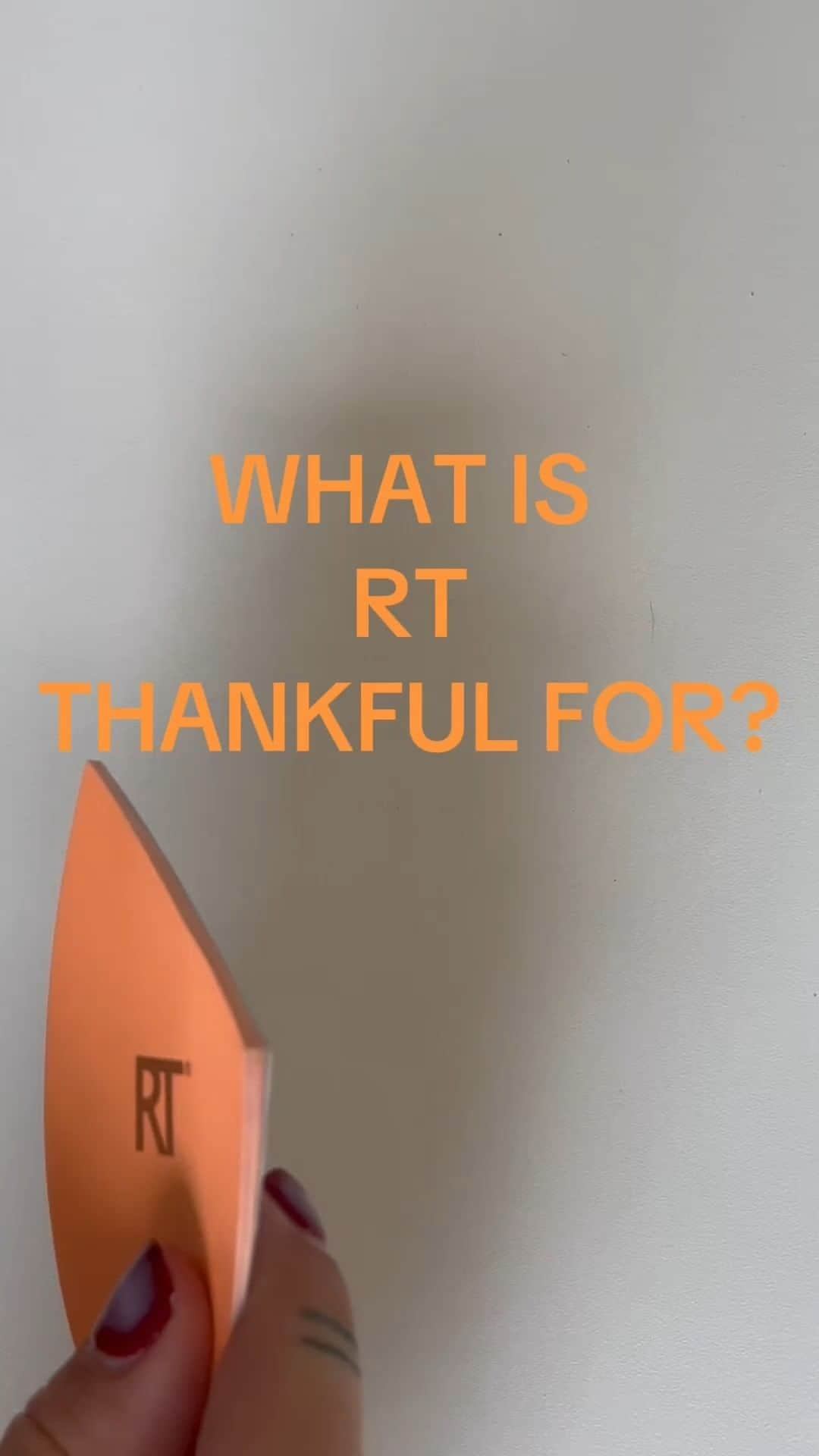 Real Techniquesのインスタグラム：「Real Techniques fam is feeling EXTRA thankful today - especially for ALL OF YOU🧡」