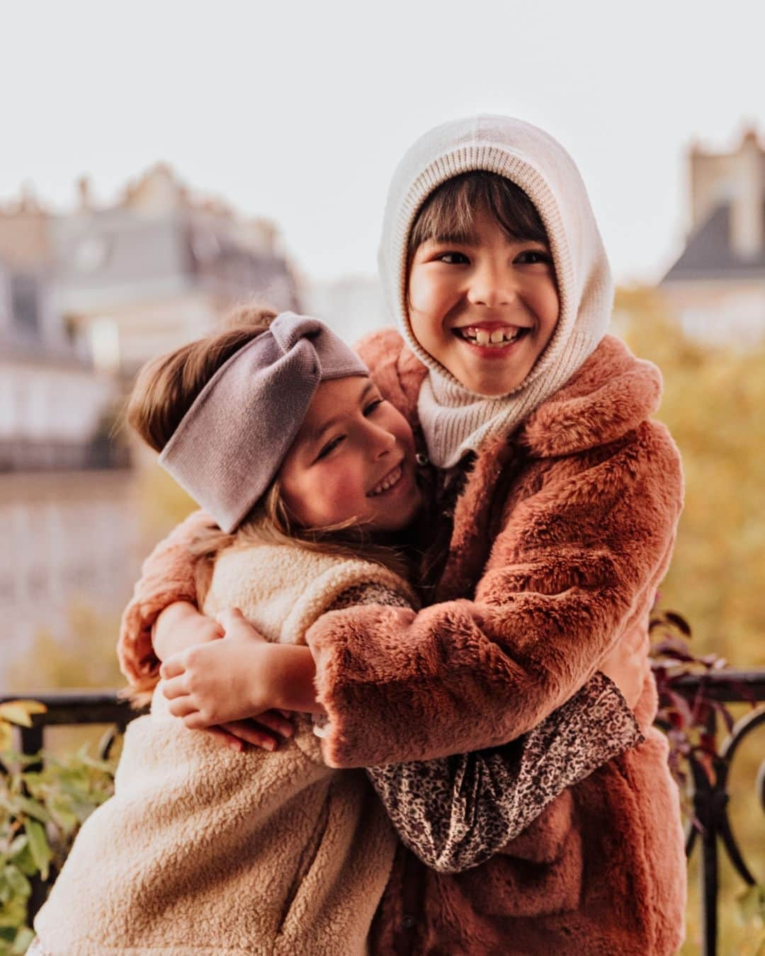 コレジアンさんのインスタグラム写真 - (コレジアンInstagram)「NEW-IN : EDEN . Introducing the new super soft Merino balaclava hood for kids!  . We source fine Merino wool, from Australian farms using sustainable farming practices. Our yarns have obtained the OEKO TEX standard 100 certification BUY THEM NOW ON OUR WEBSITE (link in bio) . EDEN : La nouvelle cagoule pour enfant en laine Mérinos ultra douce! . Notre laine Mérinos fine provient de fermes durables d'Australie et est certifiée OEKO TEX standard 100 ACHETEZ LES DES MAINTENANT SUR NOTRE SITE (lien en bio) . Pictures: @laralutzphotography 🥰 Styling: @alizee.clmt 🤩 . #collegiensocks #collegien_officiel #madeinfrance #extrasoft #bestsocksever #instamum #lacetrim #ruffle #slowfashion #ecofriendly #color #shades #collegiencolourpalette #colourpalette #brandidentity #socks #fw23 #키즈삭스 #꼴레지앙 #コレジアン #ベビーソックス #キッズソックス #海外子供服 #童裝 #童襪」11月24日 0時00分 - collegien_officiel