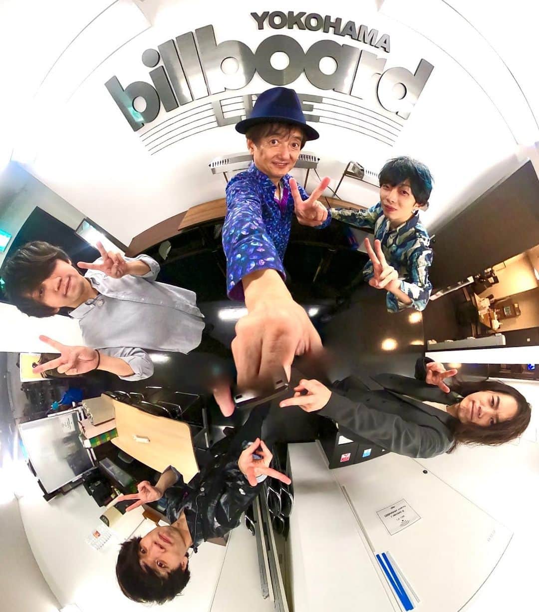 のインスタグラム：「BBL横浜での本田雅人with Dezolve大いに盛り上がって終了！これでツアーしたいなぁ！！ もちろん本田バンドでもいいんですけど、この若き次世代を担うプレイヤー達を地方にもご紹介したいなって！  今回、宣伝告知前日だけでスミマセン… それでも十分にたくさんのご来場頂き誠にありがとうございました！ もっと告知ちゃんとせな！ っちゅう事で3/23(土)には正調本田バンドでBBL横浜！ 今度は告知早過ぎやっちゅうの！笑 お誘い合わせの上是非お越しくださいませ〜！  http://www.billboard-live.com/pg/shop/show/index.php?mode=detail1&event=14669&shop=4」