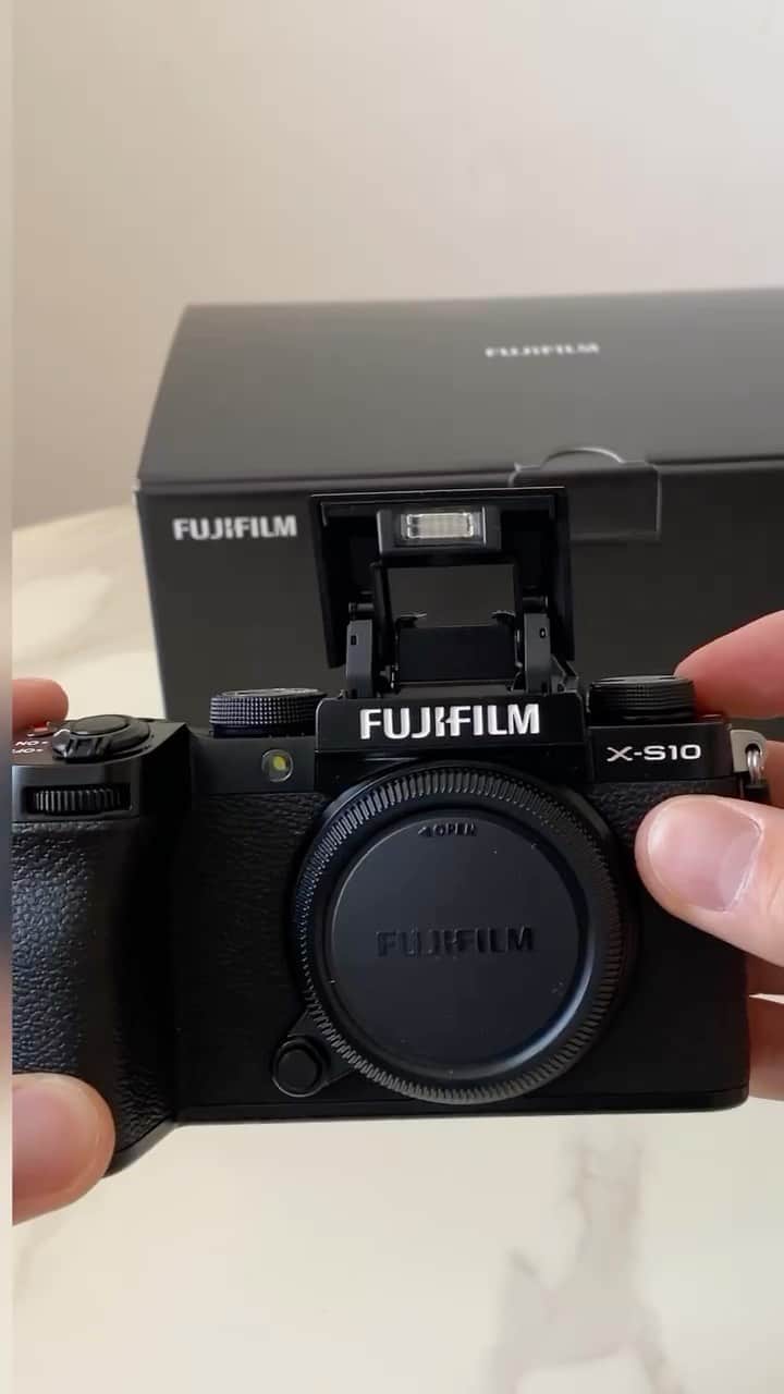 Fujifilm UKのインスタグラム：「Nothing quite beats the feeling of unboxing your new camera.  “Selecting a camera for the first time can be tricky and a little bit exhausting. There are plenty of cameras and each of us is looking for something different. For me, it is the FUJIFILM X-S10 that won the hard battle, thanks to its low weight (only 450g), compactness and in-build stabilization. The ideal travel buddy.”  🎥: @denjiskris」