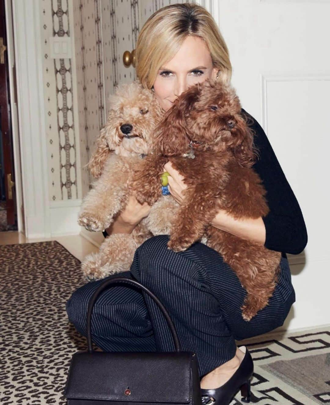 トリーバーチさんのインスタグラム写真 - (トリーバーチInstagram)「Grateful for so much today and always. Happy Thanksgiving! 🐶❤️ xTory @chickenandslim」11月24日 0時46分 - toryburch