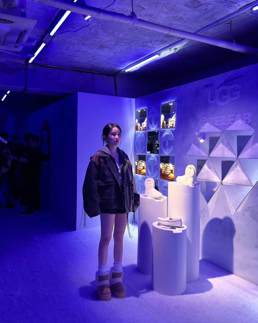 ソヨンさんのインスタグラム写真 - (ソヨンInstagram)「UGG FEEL HOUSE 🤍🤎💙」11月24日 0時56分 - tiny.pretty.j
