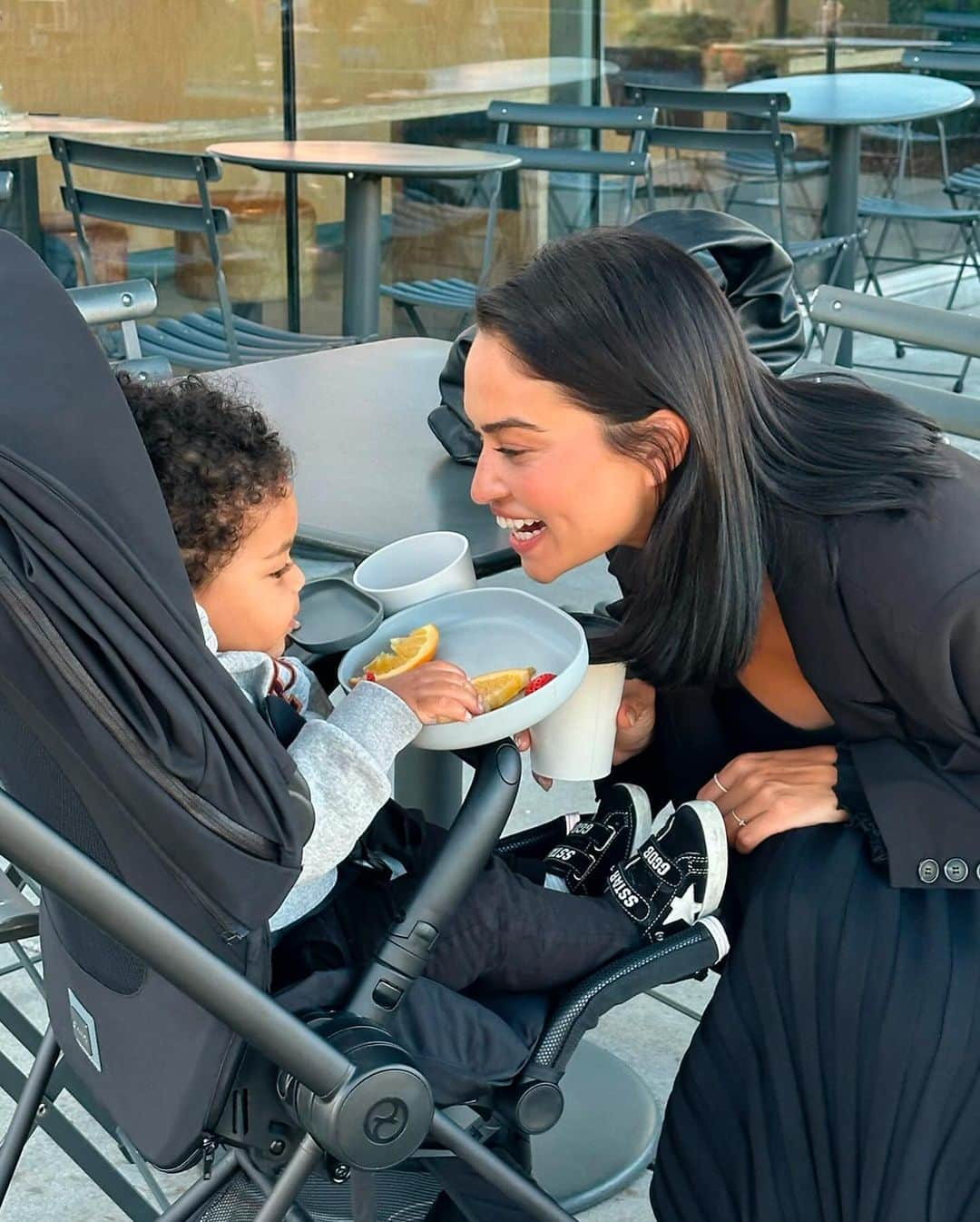 シャニーナ・シャイクさんのインスタグラム写真 - (シャニーナ・シャイクInstagram)「A busy mum on the go never looked this good thanks to @Cybex_Global  #CYBEX #CYBEXfamily #CYBEXMios」11月24日 1時55分 - shaninamshaik