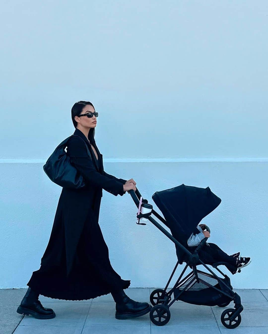 シャニーナ・シャイクさんのインスタグラム写真 - (シャニーナ・シャイクInstagram)「A busy mum on the go never looked this good thanks to @Cybex_Global  #CYBEX #CYBEXfamily #CYBEXMios」11月24日 1時55分 - shaninamshaik