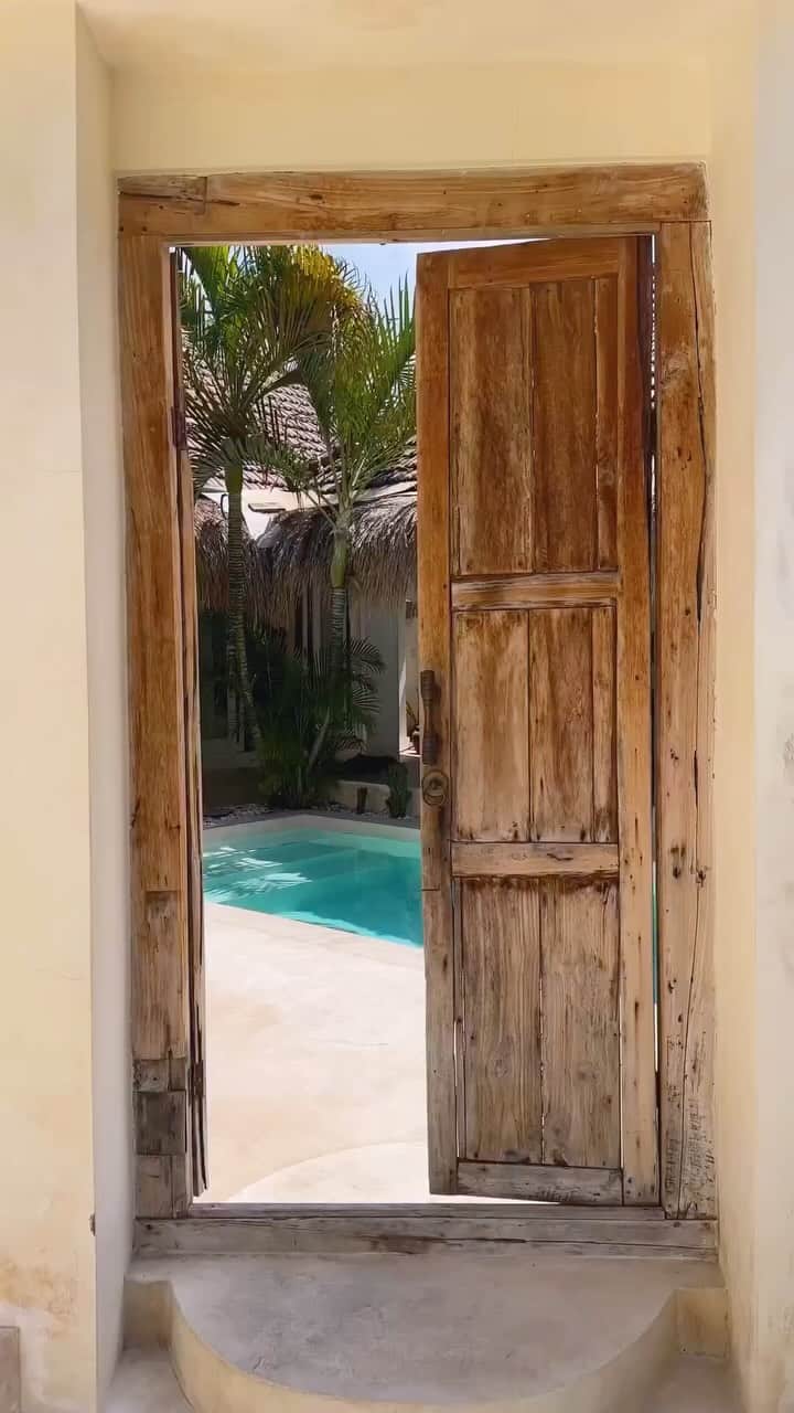 BEAUTIFUL HOTELSのインスタグラム：「Discover the laid-back charm of Casa Bocami in Canggu, Bali, where @bocami.bali captures the essence of tropical living. 🇮🇩🌴 Nestled in Berawa, this Mediterranean villa beckons with its unique character and serene surroundings. 🍃  📽 @bocami.bali 📍 @bocami.bali, Canggu, Bali, Indonesia 🎶 trinixmusic - TRINIX x Onset Music - Asibe Happy」