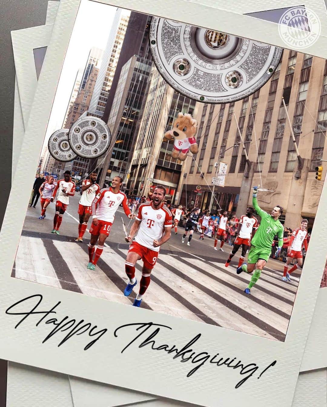 バイエルン・ミュンヘンのインスタグラム：「Happy Thanksgiving to all #FCBayern fans celebrating! ❤️  #MiaSanMia」