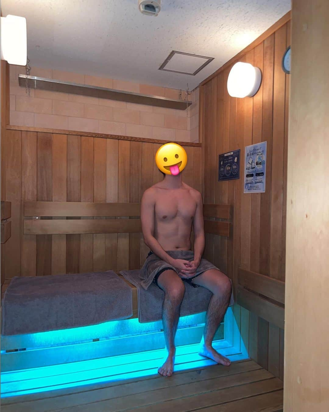 杉山佳那恵さんのインスタグラム写真 - (杉山佳那恵Instagram)「@ledianspa 行ってきた🩷  やっぱここ最高〜😆✨  夫婦でいろんなサウナに遊びに 行くんだけど、レディアンスパは かなりお気に入りっ✨✨✨  個室だし清潔感、高級感あって 24時間やっててアメニティも オリジナルで全部買いたくなる 最強のクオリティー✌️✨  しかもサウナが本当に気持ち良くて 他と何が違うんだろー？ってくらい 自分的に良い汗が出る！  どんな汗やねんて話やけど とにかくおすすめの癒し空間ですっ🩷  #ledianspa#麻布十番#sauna#サウナ#サ活」11月9日 19時14分 - kanaxxy_0421