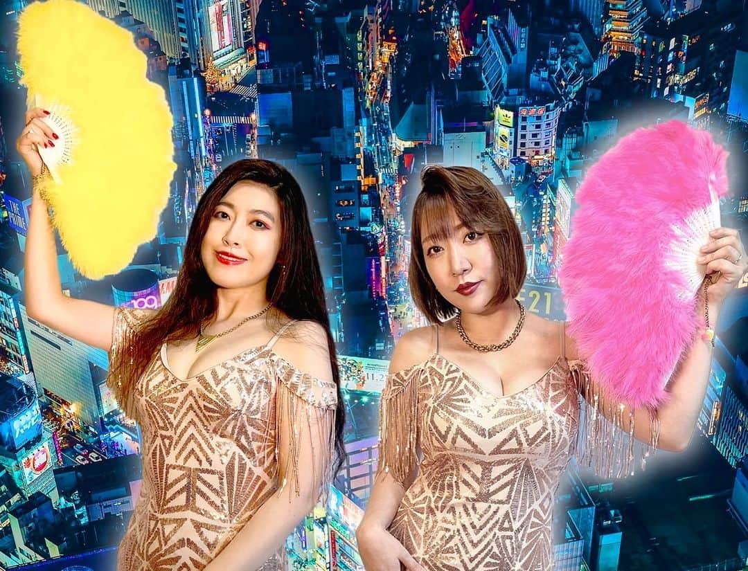 益子寺かおりさんのインスタグラム写真 - (益子寺かおりInstagram)「㊗️！ちゃんまいちゃんご懐妊〜！！！  ベッド・インの愛方、ちゃんまいちゃんのおめでた乳〜〜スでございます！🎉🎉   ZUTTO前から子供が欲しい！と言っていた、ちゃんまいちゃんの夢がMORI MORIに叶って、おめでたい限りです！♡   産休前の12.29浅草花劇場公演まで、愛方をみんなでサポートしつつ、ズッポシ支えて参りたいと思います！  今は母体がナニより一番大事MANなので、イレギュラーな形になるおギグもあるかもしれませんが、何卒ご理解の程シクヨロでございます！   ベッド・インのおギグはふたりでひとつ、“一心同体・少女隊💋”なので、ベッド・インとしてのおギグ活動は、12.29の浅草花劇場以降しばらくお休みさせていただきます！  なので是非、あいにきてI・NEED・YOU～～！♡ 一緒にちゃんまいちゃんをお祝いしましょう♡   ぜひ温かくジュリ扇振って応援して貰えたらマンモスうれPです♡これからもベッド・インをシクヨロでございます！  #益子寺かおり #改めて淫スタにも♡ #12月29日浅草花劇場 #パー券一般発売は土曜より💋 #ベッドイン」11月9日 17時46分 - kaori_masuco