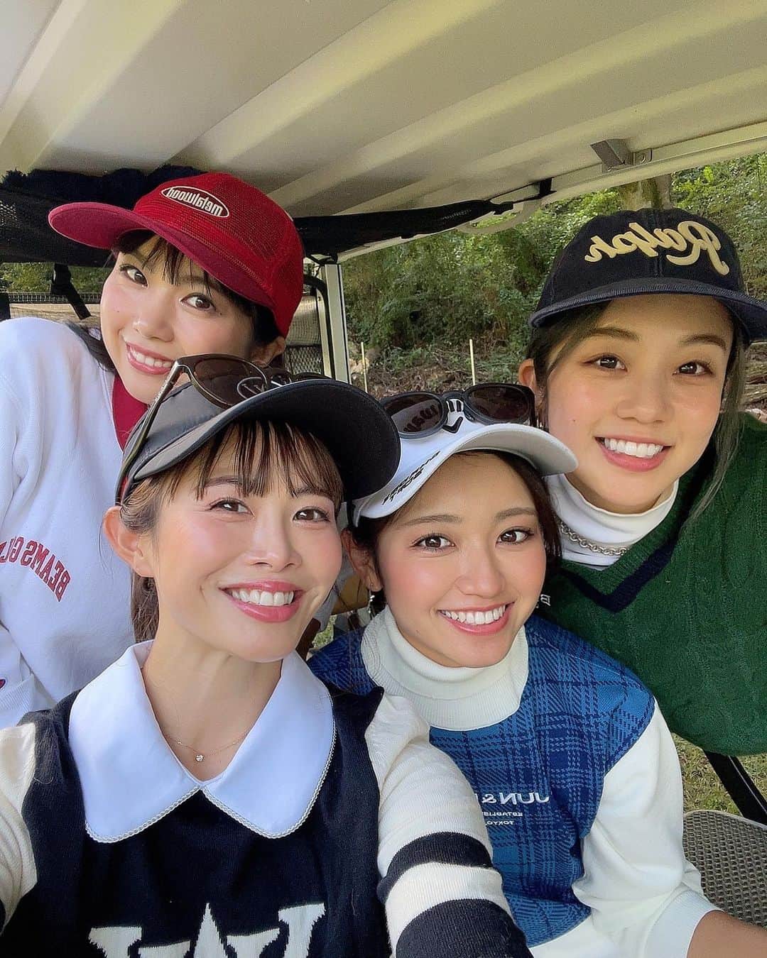 MINAMIのインスタグラム：「女子ゴルフ⛳️❤️ #東京相武カントリークラブ にいってきました！ 都内から近いしめちゃくちゃ良かった😆 施設もリニューアルて、すごく綺麗になってました✨ リファのドライヤーはめちゃくちゃ嬉しい！ お昼もおいしかった🍽️！ みんなありがとう🫶 @accordia_golf  . #pr #ゴルフ #ゴルフ女子 #ゴルフ男子 #スポーツ女子 # #golf #golfing #golfer #golfwear #ゴルフウェア #ゴルフコーデ #YouTube #골프 #골프여자 #高尔夫  #instagolf #ゴルフ好きな人と繋がりたい」