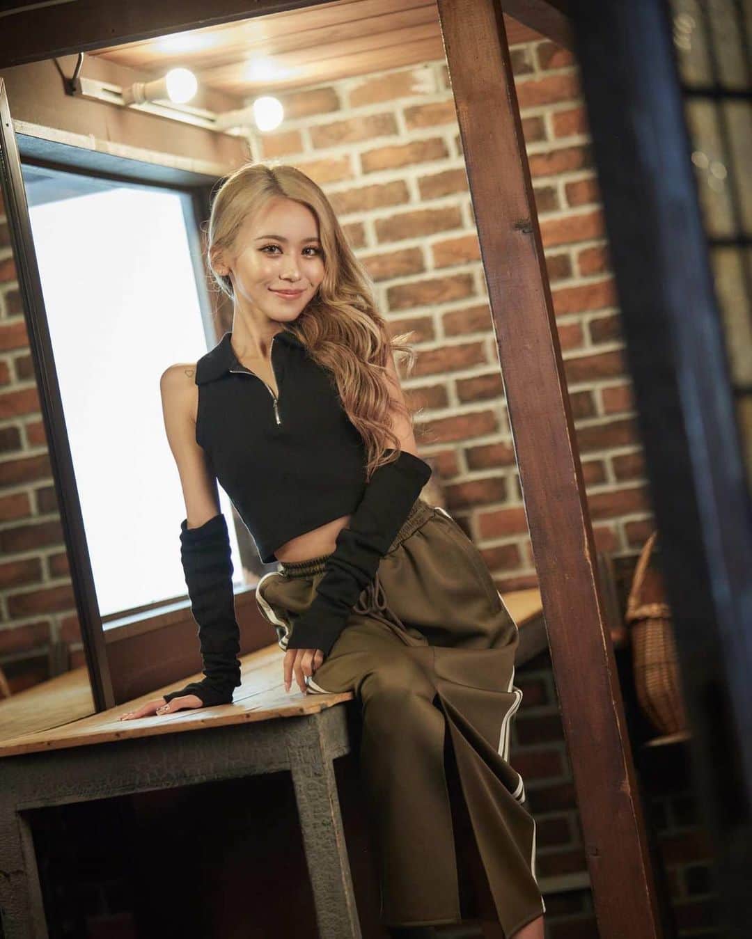 egg公式さんのインスタグラム写真 - (egg公式Instagram)「🌈today's egg snap💖  10/31発売 egg秋号にて ファッション企画からりあなのオフショット🧡“ ”  更に勢いMAXのeggは 全国のセブンイレブン・書店でゲットしてね❤︎  #egg #ギャル #ギャルしか勝たん #ギャルが1番可愛い #GAL #gyaru #swimwear #白ギャル #黒ギャル #ギャルママ #うさギャル #ぎゃう」11月9日 17時55分 - new_eggofficial