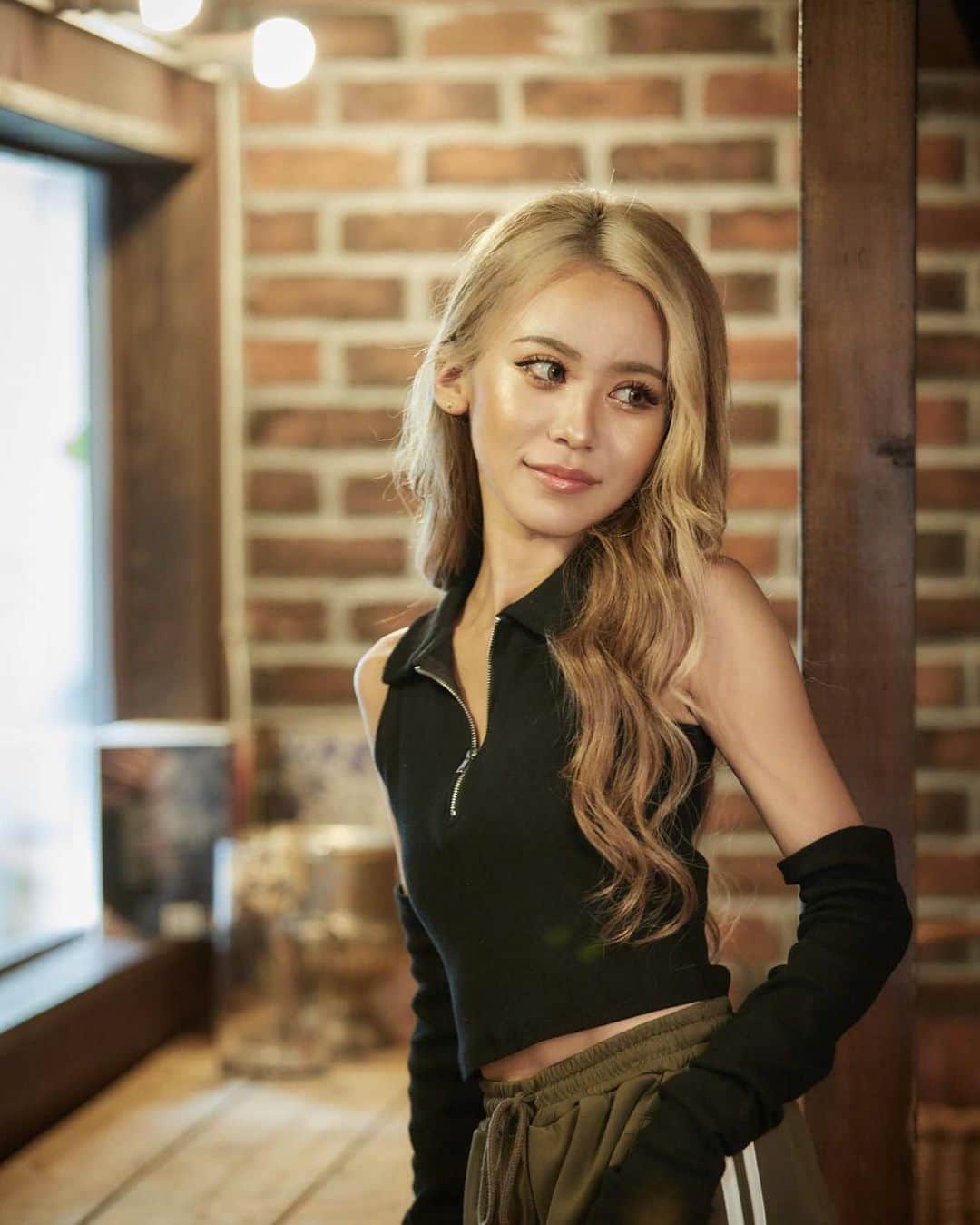 egg公式さんのインスタグラム写真 - (egg公式Instagram)「🌈today's egg snap💖  10/31発売 egg秋号にて ファッション企画からりあなのオフショット🧡“ ”  更に勢いMAXのeggは 全国のセブンイレブン・書店でゲットしてね❤︎  #egg #ギャル #ギャルしか勝たん #ギャルが1番可愛い #GAL #gyaru #swimwear #白ギャル #黒ギャル #ギャルママ #うさギャル #ぎゃう」11月9日 17時55分 - new_eggofficial