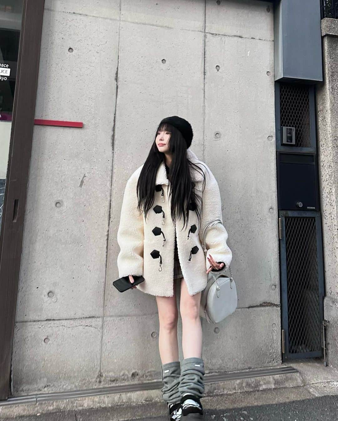 ももなさんのインスタグラム写真 - (ももなInstagram)「🥶 急に寒くなってきたな 風邪ひかないようにね🐈」11月9日 18時06分 - momoonaaa