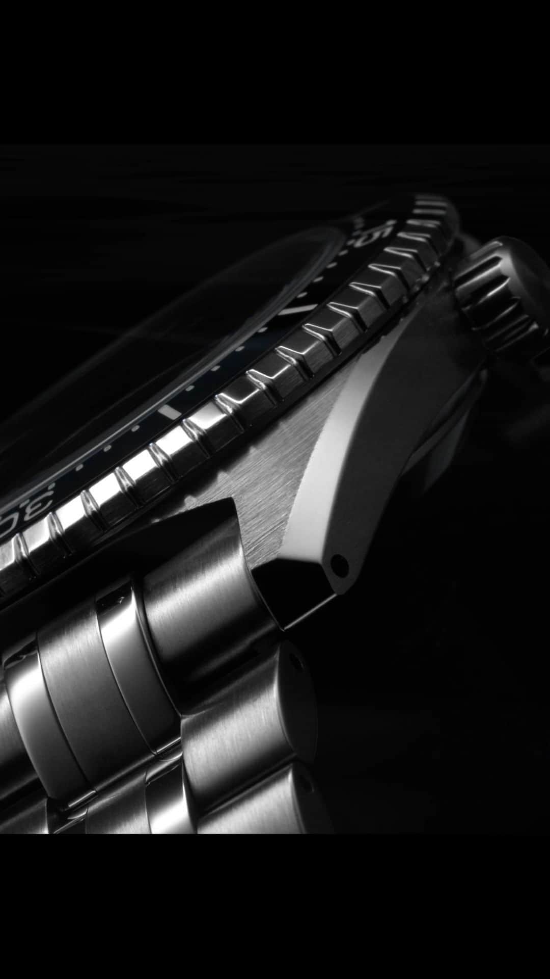 セイコーのインスタグラム：「Coming soon 2023.11.16 #seiko #prospex #seikowatch #keepgoingforward  #comingsoon」