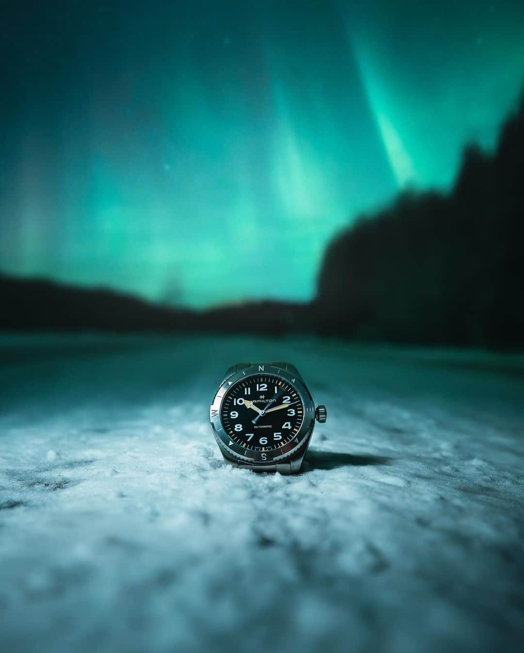 Hamilton Watchさんのインスタグラム写真 - (Hamilton WatchInstagram)「Hamilton welcomes the festive season with a sense of adventure and togetherness.  1st stop: Finland!  #hamiltonwatch #hamiltonfamily #happyholidayswhereveryouare   Thanks @sammorris3」11月9日 18時16分 - hamiltonwatch