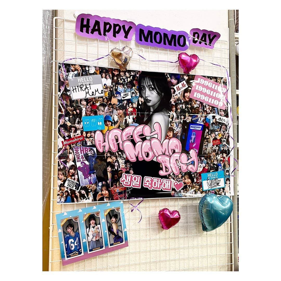 小河結香さんのインスタグラム写真 - (小河結香Instagram)「Happy MOMO Day 🫶💖  マーキュリーさんの動画大好きで よくメイクしながらとか見てるんだけど モモりんのBDって事でセンイルイベントを 全国で開催してくれるらしく 名古屋のに行ってきました✨  丁度お仕事お休みだったから 推し事に費やすつもりだったので 朝から久々の大須へ☀️ 韓流ショップって行った事なくて すぐ無くなっちゃうって話だったから オープンと同時に行くつもりだったのに 迷子になって少し遅れて無事到着💨 可愛く飾ってあって韓国人男性の店員さんに 恐る恐る「これどうやったら貰えますか？」 って聞いたよね😂めちゃ緊張した💦  大事に持って帰って推し撮り📷 今回トイストーリーのパロとの事で 天使のおもちゃ箱漁ったよね✋笑 あと親子で気に入って最近買ってる ハート型のマシュマロも添えて😘 あとで責任持って美味しく頂きました👍  モモりんが1番好きなんだけど(ミサモ最強) どっちかって言うとモモりん推してる まさし推しみたいなとこあるからな🤔 清々しい程全力でオタ活してる姿は 見ててホントに飽きないし楽しい❣️ 美女は世界を癒すけど やっぱオタクは世界を救うからな🌍  これからも動画楽しみにしてます🥰 そして最後になっちゃったけど まさしの推しのモモりん お誕生日おめでとうございます🎉  #happymomoday #マーキュリー主催 #センイルイベント #トイストーリーパロ #ソウルコスメhana名古屋店 #平井もも誕生祭2023 #推し撮り #推し映え #推し活 #オタ活 #推し事 #ゆんのヲタ活記録」11月9日 18時55分 - yun2world