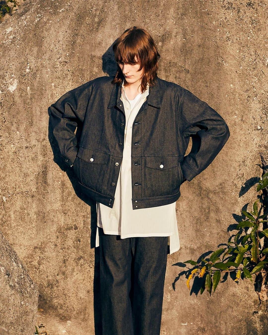 ファクトタムのインスタグラム：「ARCHIVES DENIM LOOK  ウェブサイトでは過去のデニムルックをご覧いただけます。 LOOK BOOKからぜひご覧ください。」
