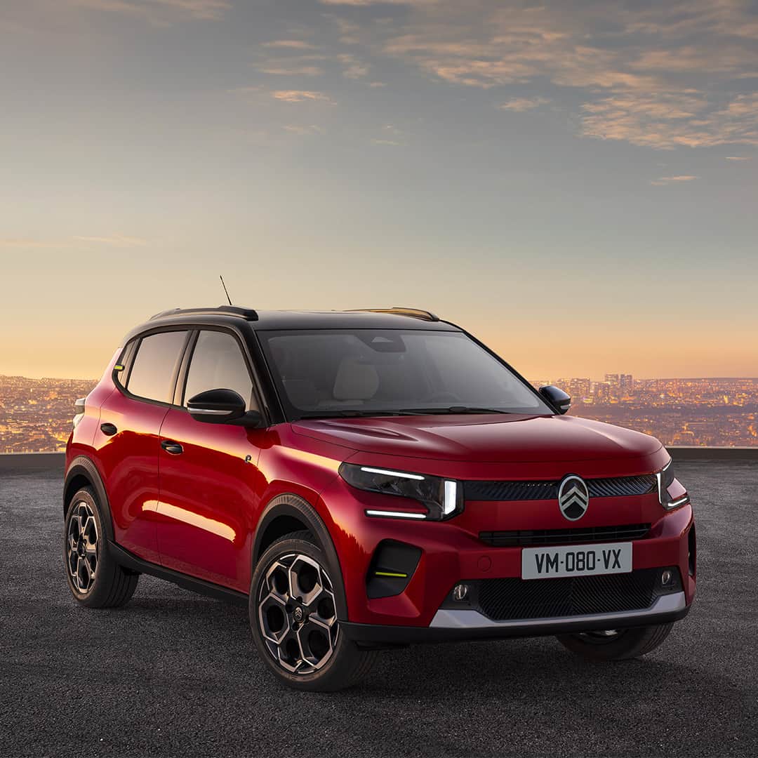 Citroënのインスタグラム：「New Citroën ë-C3, the first all electric car affordable, made in Europe and very stylish. All at the same time. Available for pre-order.  #NewCitroënËC3 #AllElectric」