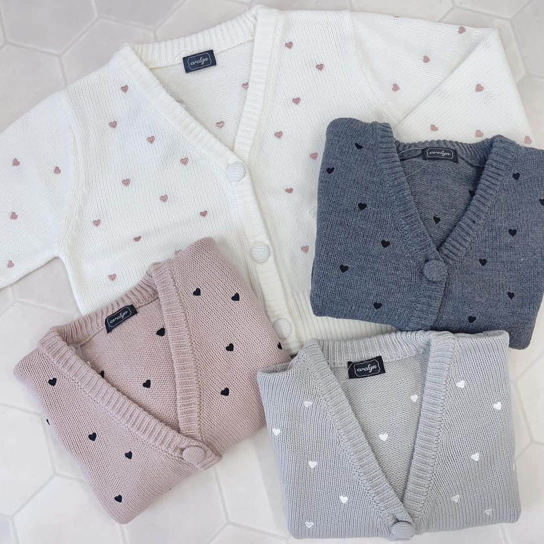 evelynさんのインスタグラム写真 - (evelynInstagram)「Limited Item💕 ㅤㅤㅤㅤㅤㅤㅤㅤㅤㅤㅤㅤㅤ ○ 11/9〜 横浜店限定販売！ ○ 近日通販にも入荷予定！ ㅤㅤㅤㅤㅤㅤㅤㅤㅤㅤㅤㅤㅤ #ハートカーディガン ¥7,900 【OW/PI/IGY/BK】 ㅤㅤㅤㅤㅤㅤㅤㅤㅤㅤㅤㅤㅤ #evelyn #エブリン」11月9日 10時14分 - evelyn.official