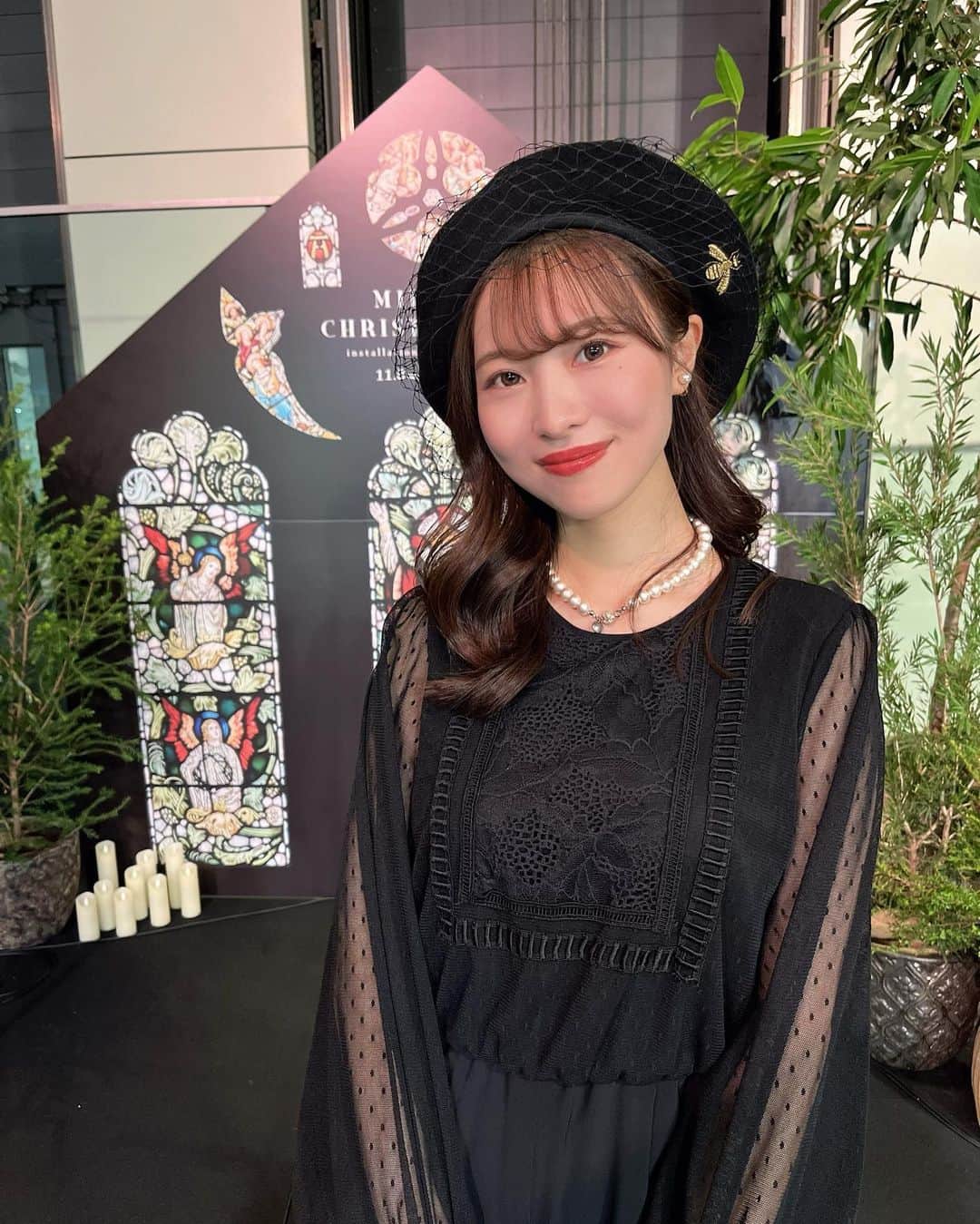 清里千聖さんのインスタグラム写真 - (清里千聖Instagram)「#🎄 昨日は 「ミッドランド・クリスマス2023」点灯式のMCでした♡ クリスマスライブも🎄💕 ミッドランドスクエアシネマでの 朗読もライブも素敵な時間だったなぁ🥹📚💕 クリスマスが近づいてきてこれからの季節が 楽しみです🎅💕 そしてとても可愛らしい衣装でるんるんでした🖤 久しぶりのベレー帽🥹🖤 #名古屋 #ミッドランドスクエア #点灯式 #🎤」11月9日 10時18分 - chiseikiyosato