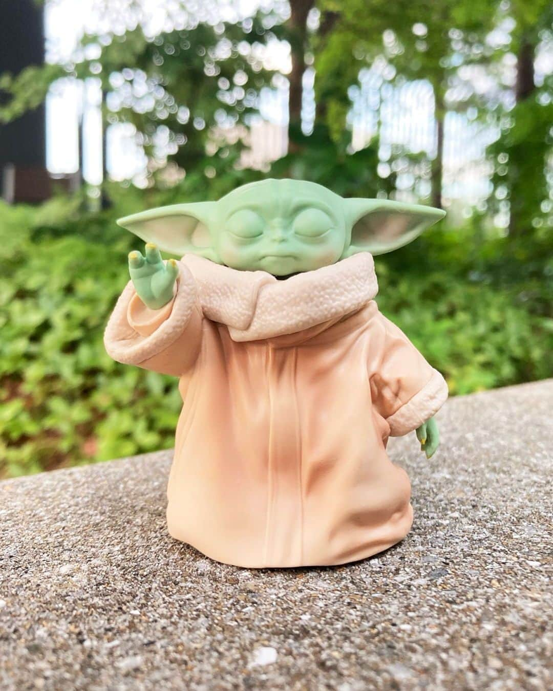 MEDICOM TOYのインスタグラム：「🚀👩‍🚀⭐️🥰  © & TM Lucasfilm Ltd.  #medicomtoy #メディコムトイ #UDF #GROGU」