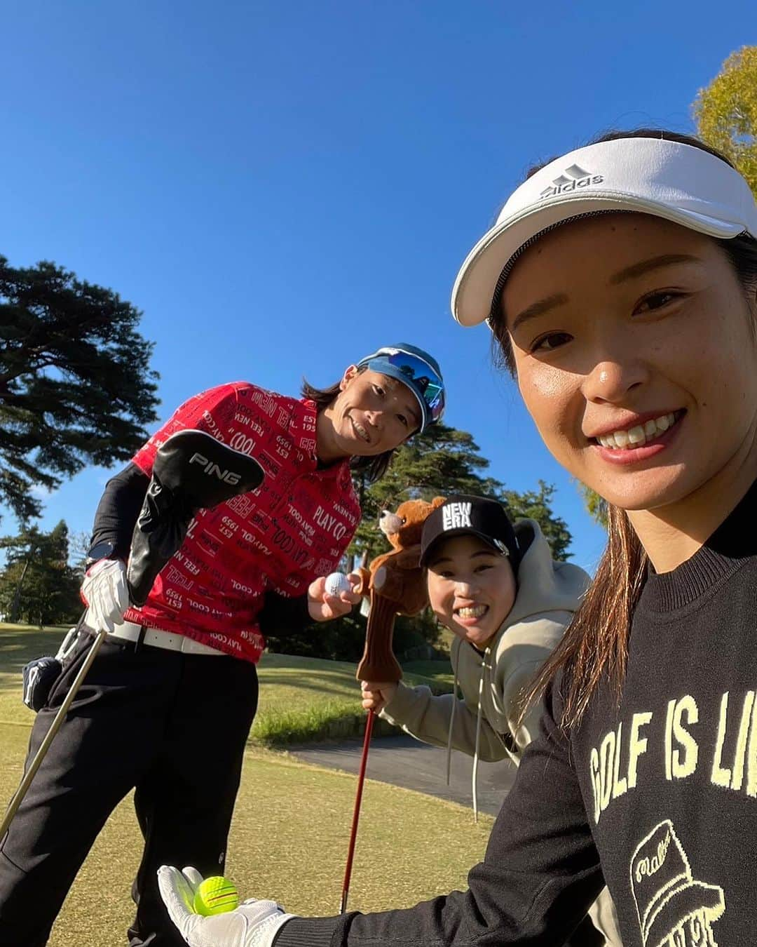 山田恵里さんのインスタグラム写真 - (山田恵里Instagram)「⛳️第2回ゴルフ研修会⛳️ スコアは良くなかったけど楽しかったからよし😆 何事も、やらなければ結果は出ませんね！ ソフトボールで結果を出し続ける為にやってきた事を活かす場はたくさんあると感じます！ やっぱり自分はこういう生き方なんだなと再認識。 ただ、これからの人生は楽しみたいので楽しみます🤣  @hase.5 @m28t_1110  今回もありがとう☺️ いつぶりだろ、あんなバカ笑いしたの🤣 これからもよろしくね😆  #カツとじず #つぶリストン #チャラファー #ギャルファー #森を突き刺すドライナー  #えつやまひでき55 #お帰りイエローボール #カート急カーブ問題 #アフロねーさん #ルブタン #らぶ霞 #一喜一憂する時間ちょーだい #グリーンフォークの時間もちょーだい #不適合者集合」11月9日 10時35分 - eriyamada19