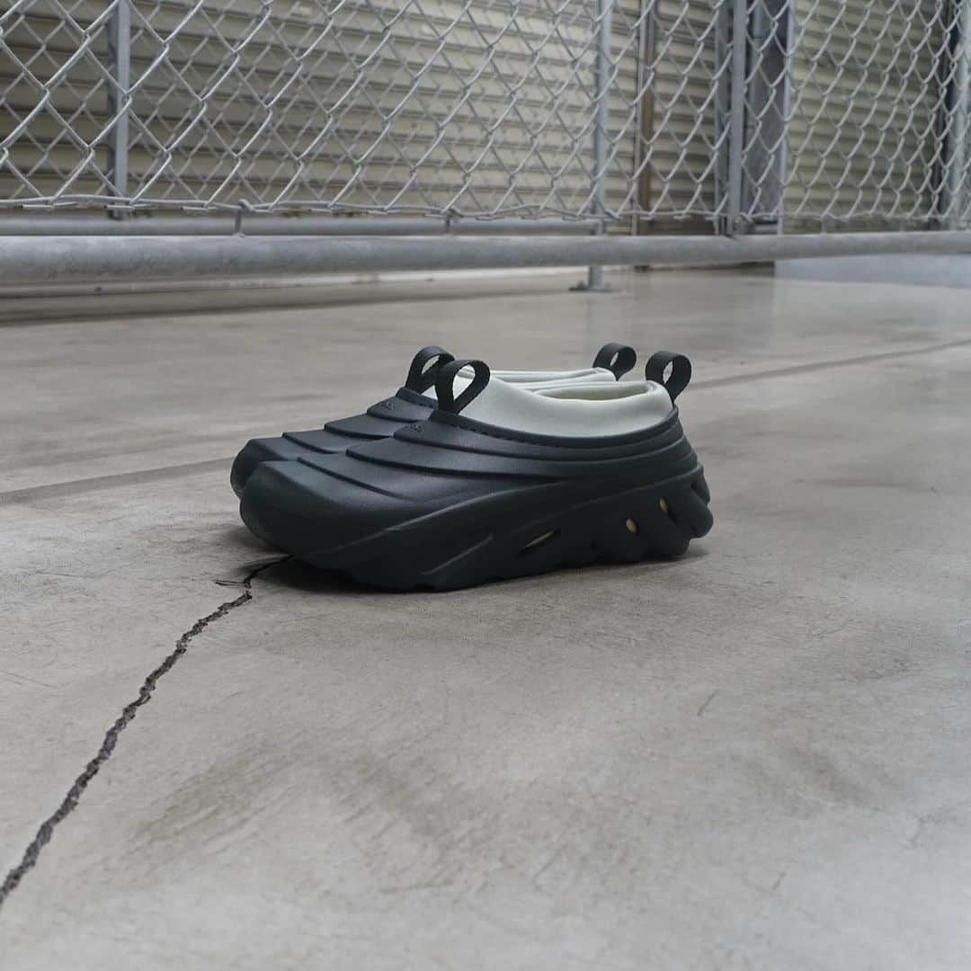 のインスタグラム：「crocs ECHO STORM」