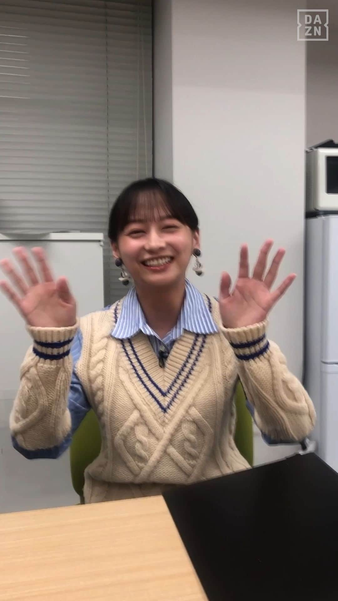 DAZN JAPANのインスタグラム：「. ／ #影山優佳 さん 約10か月ぶりの登場🥰 ＼  野村さん不在で影山さんが番組進行役に⁉  日本代表DF #中山雄太 選手が 『アツトカケル』で内田さんと対談🤝  お楽しみに！  『#内田篤人 のFOOTBALL TIME』 📅11/9(木) 配信予定 #フットボールタイム」