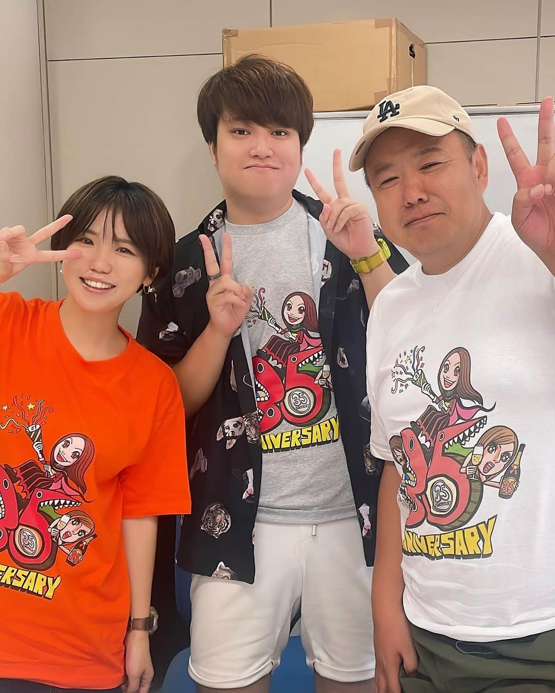 森本レオ子さんのインスタグラム写真 - (森本レオ子Instagram)「・ パチンコ必勝ガイド35周年だってよー㊗️私の方が年上だね。  最新号はワタクシのmini写真集も付いております。これまでのものを集めたベスト盤みたいなものだけど、撮り下ろしも結構あるよ。  #パチンコ必勝ガイド」11月9日 12時00分 - leocodon