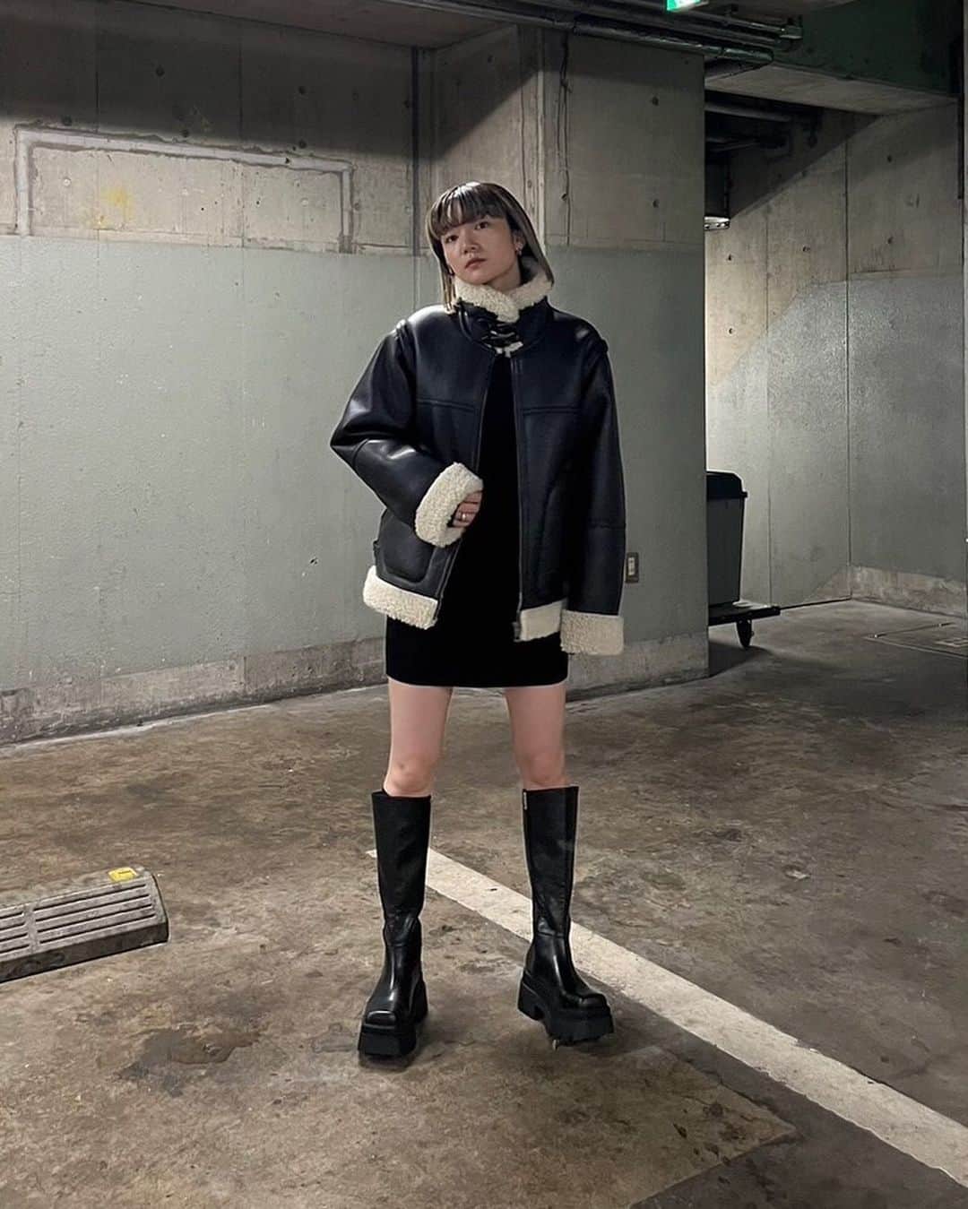 SLY OFFICIAL INFORMATIONのインスタグラム：「ㅤㅤㅤㅤㅤㅤㅤㅤㅤㅤㅤㅤㅤ #SLY_info @rika__kinoshita 【162cm】 ルミネエスト新宿スタッフ __________________________________ SLY店舗・WEBSTORE・ZOZOTOWNにて販売中 ☑︎2WAY STAND N/C B-3 (030GAA30-1120) BRN,BLK,GRY ㅤㅤㅤㅤㅤ ☑︎MANY WAY BOLERO 2P (030GAA73-2130) BLK,D/RED,GRYㅤㅤㅤㅤㅤㅤㅤㅤ ㅤㅤㅤㅤㅤㅤㅤㅤㅤㅤㅤㅤㅤ ☑︎SQUARE TOE CHUNKY KNEE BOOTS (030GAZ55-2580) BLK __________________________________ ※配送の都合により発売日が異なる場合がございます。 ※店舗により在庫状況が異なります。 #SLY #SLY_fav」