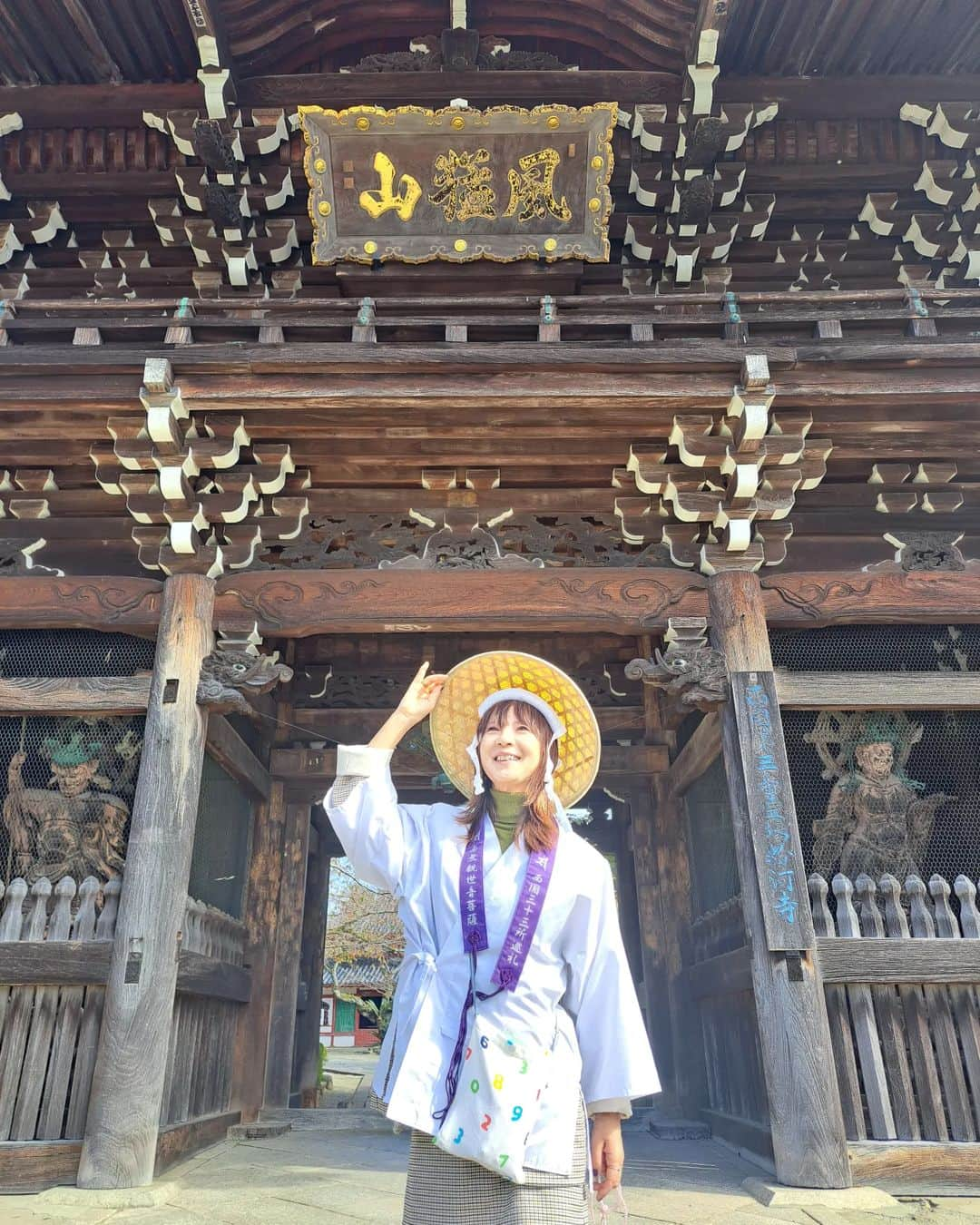 谷口キヨコさんのインスタグラム写真 - (谷口キヨコInstagram)「粉河寺さんの中門は紀州のお殿様直筆です😆 #西国三十三所triparound33 #西国三十三所 #fm大阪  #谷口キヨコ　#キヨピー　#巡礼」11月9日 12時35分 - kiyokotaniguchi