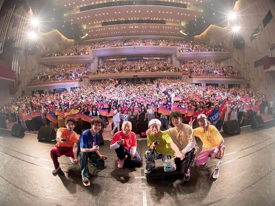 ISSA さんのインスタグラム写真 - (ISSA Instagram)「「LIVE DA PUMP DA MAGIC HOUR」2023の想い出写真その１✨  #livedapumpdamagichour  #dapump  #dpc  #2023の想い出写真  #木村拓哉 さん #ガチャムク さん #岩井勇気 さん #感謝」11月9日 12時32分 - issa_hentona