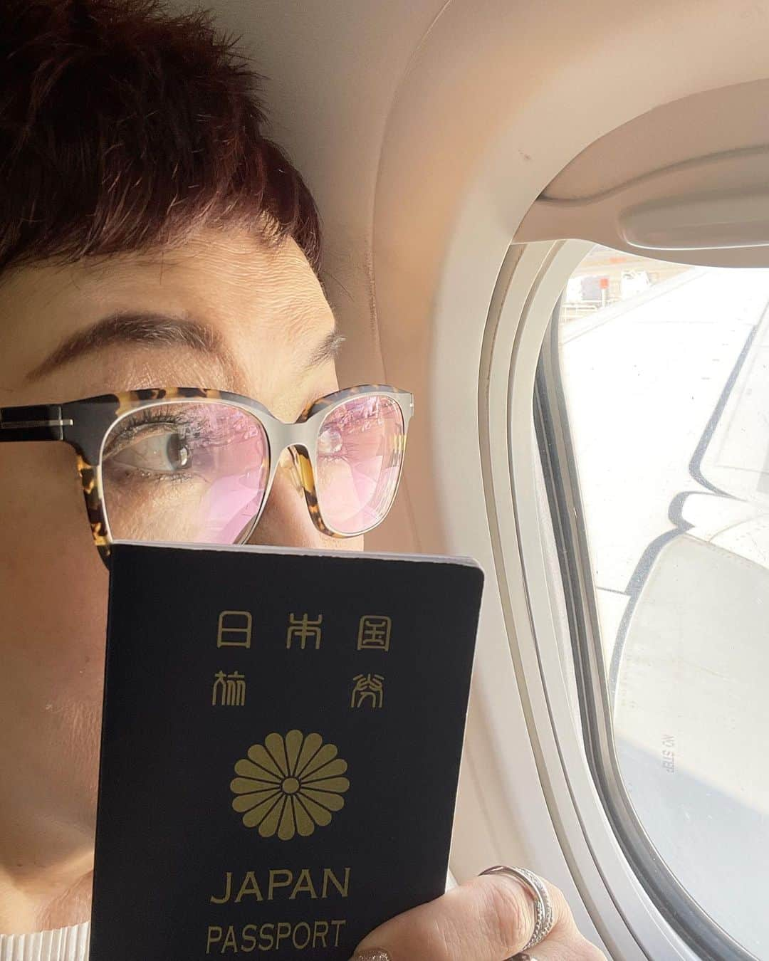 菊田あや子のインスタグラム：「부산へ✈️大邱へ、、  ジミン、グクのルーツを訪ねる釜山  大邱で、シュガ、テテの足跡を辿ります  バンタンが生まれた街を実感します  いま、世界へ到達した彼らの貴重なルーツ💜  前回と違う感動を探しに👍  カッチカプシダー　🇰🇷」