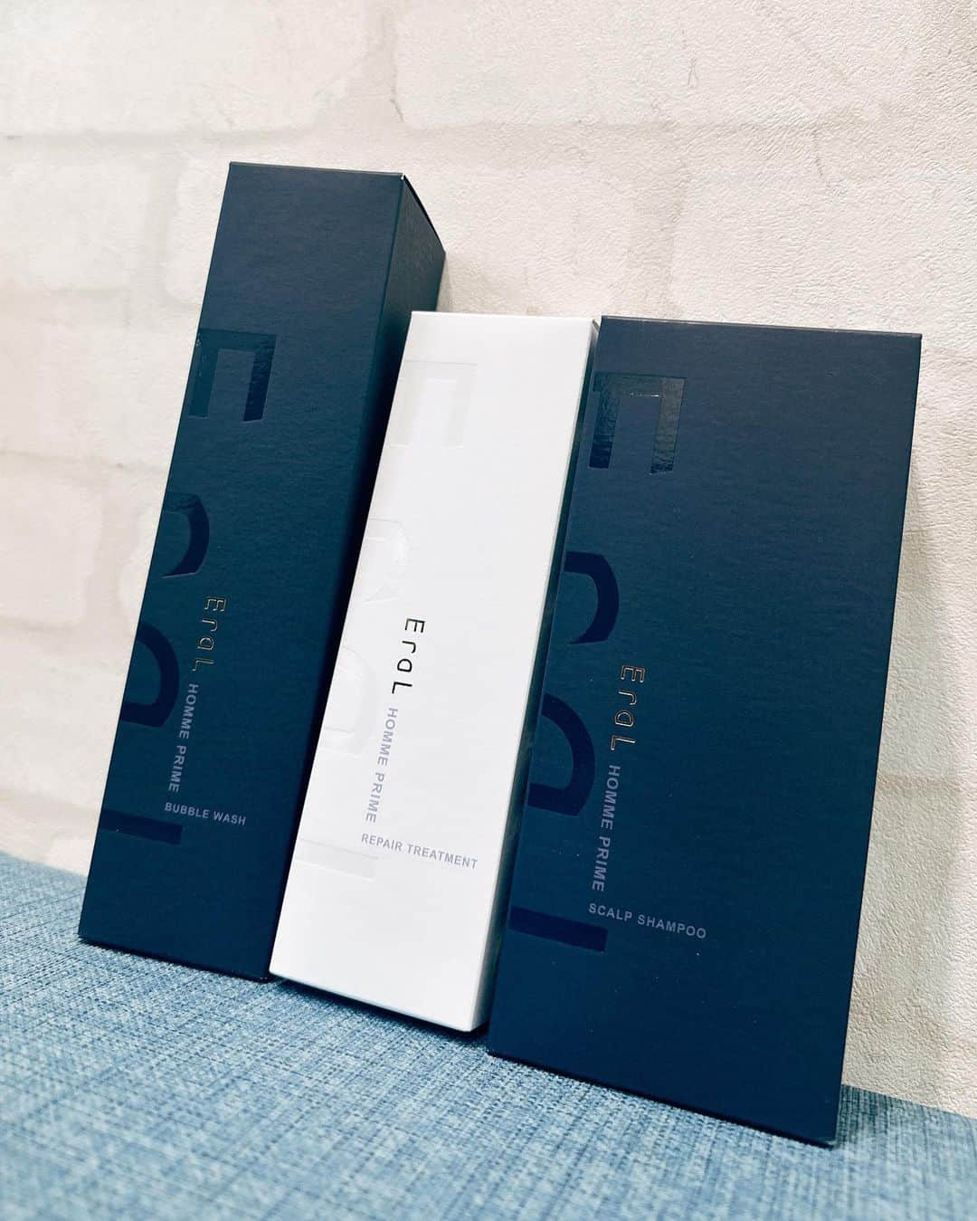 NAOKIのインスタグラム：「. ⁡ ⁡ 今日はRay Kyoto(@raykyoto)でカット&カラー‼️ ⁡ そしてイーラルのシャンプーとトリートメントと洗顔&ボディウォッシュをゲットして帰りました。 ⁡ エロるって読んでたら「イーラルです」と指摘されました。 EraLのaがoに見えた💦 アホなんばれたwww 大変失礼しました🙇 ⁡ ⁡ #RayKyoto #EraL #10feet」