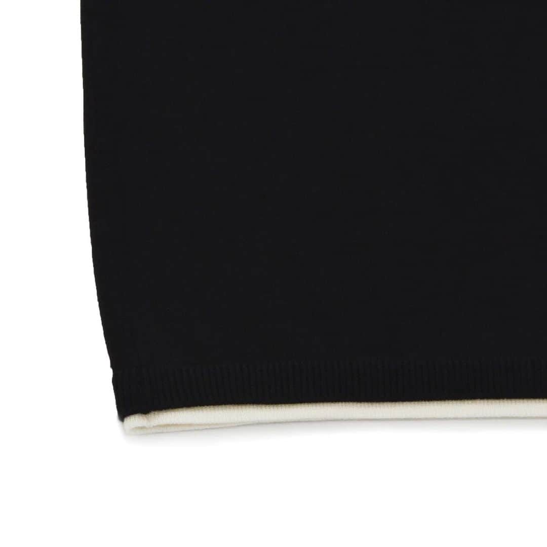 干場義雅さんのインスタグラム写真 - (干場義雅Instagram)「ネック部分と裾から3mmチラッと‼️ 最初から白いTシャツを重ね着しているように見えるニット。これも便利で、黒とネイビー、2色買いました😆　  レイヤードニット各3万7400円／30/70（MINIMAL WARDROBE https://minimalwardrobe.jp）  @minimalwardrobe_official  @trentasettanta  #3070 @yoshimasa_hoshiba  #yoshimasahoshiba  #干場義雅  @forzastyle #forzastyle」11月9日 12時54分 - yoshimasa_hoshiba