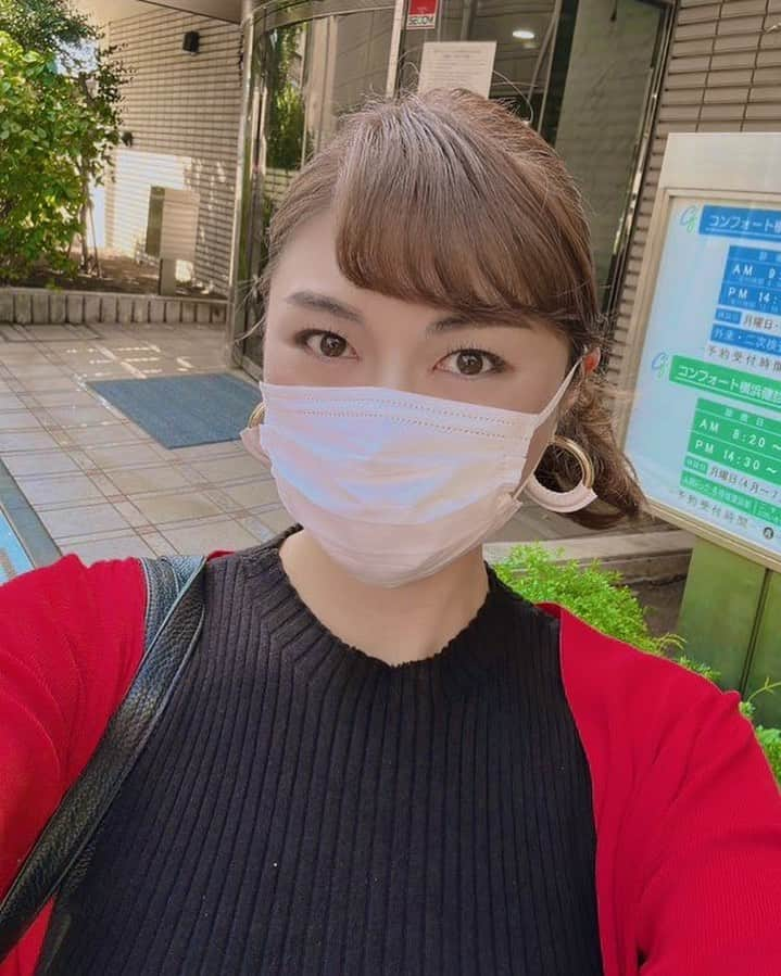 小林アナさんのインスタグラム写真 - (小林アナInstagram)「FMヨコハマ　ラジショピ 13:30過ぎから！  今日は 「がん早期発見　人間ドックチケット」 ご紹介します！  私も過去に乳ガン経験ありますが 早期発見早期治療で 今も元気でーす！  先日も人間ドック行ってきました！  皆様も定期的な検診を！  #キスライ」11月9日 13時16分 - genkobiribiri