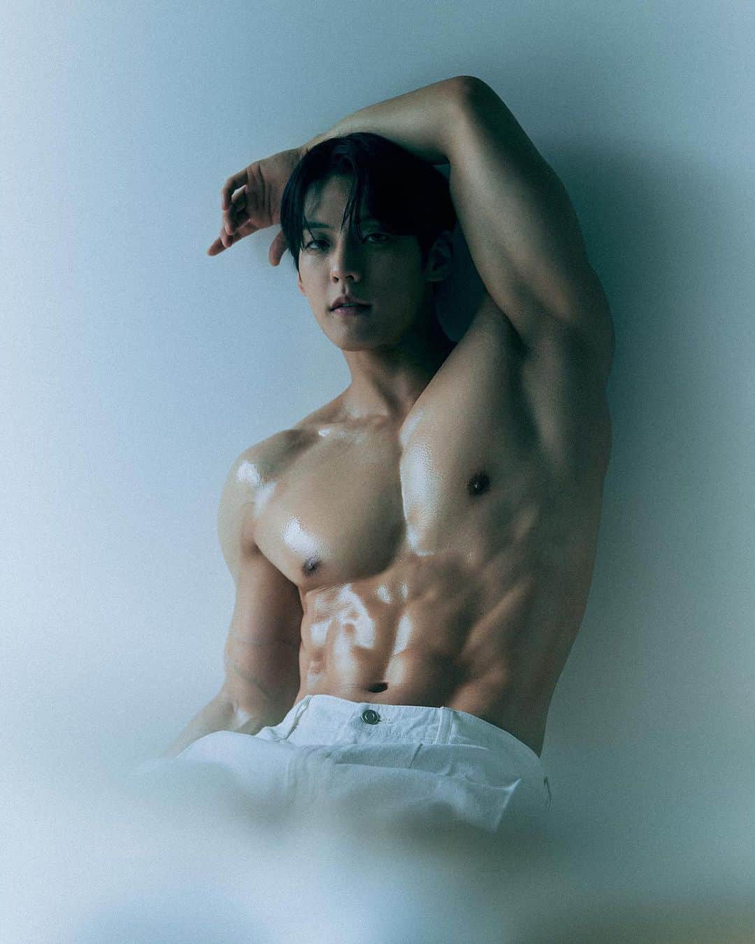 ミニョク のインスタグラム：「Photo : @jo_du_myeong  Studio : @naivestudio_seoul  Thx : Park Hye Jeong, Lee Eun Jin + @lm__91」