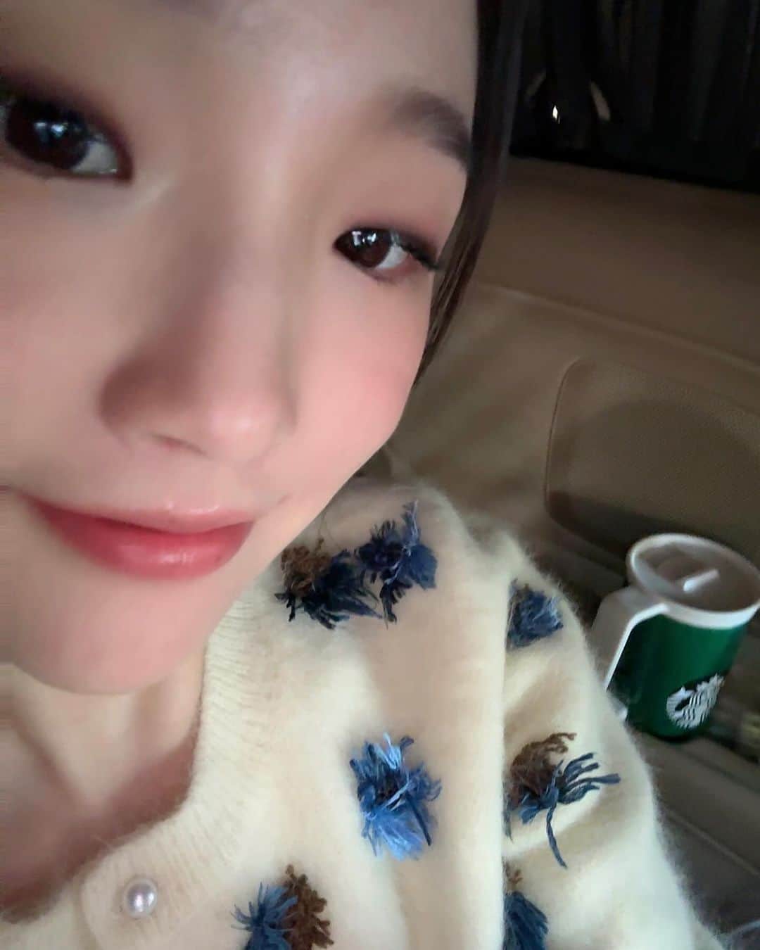 パク・ソダムのインスタグラム：「요즘♡  고마워 10년동안 나와 함께 해줘서🥰 2013.11.07 2023.11.07」