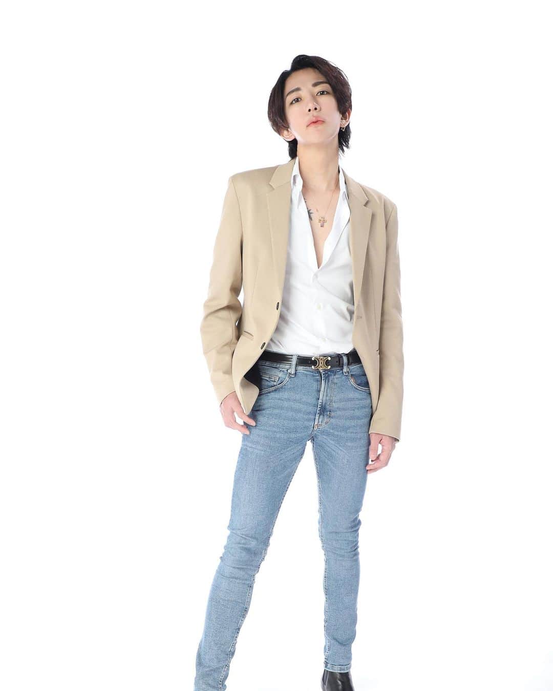 のインスタグラム：「Profile 名前：美咲レイヤ 誕生日：5/2 血液型：Ｂ型」