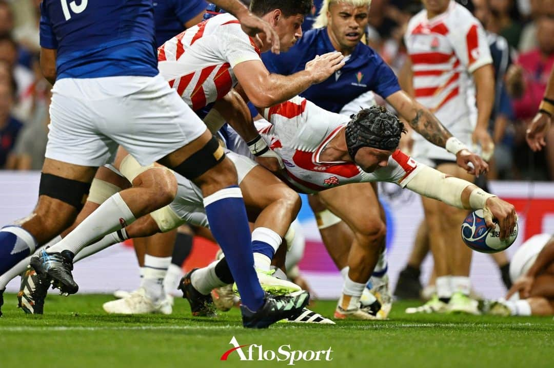 アフロスポーツのインスタグラム：「ピーター・ラブスカフニ/Pieter Labuschagne (JPN),  SEPTEMBER 28, 2023 - Rugby :  2023 Rugby World Cup  Pool D match between Japan - Samoa at Stadium de Toulouse in Toulouse, France.   Photo: @kenjiromatsuo.aflosport  #sportphoto #sportphotography #スポーツ写真」