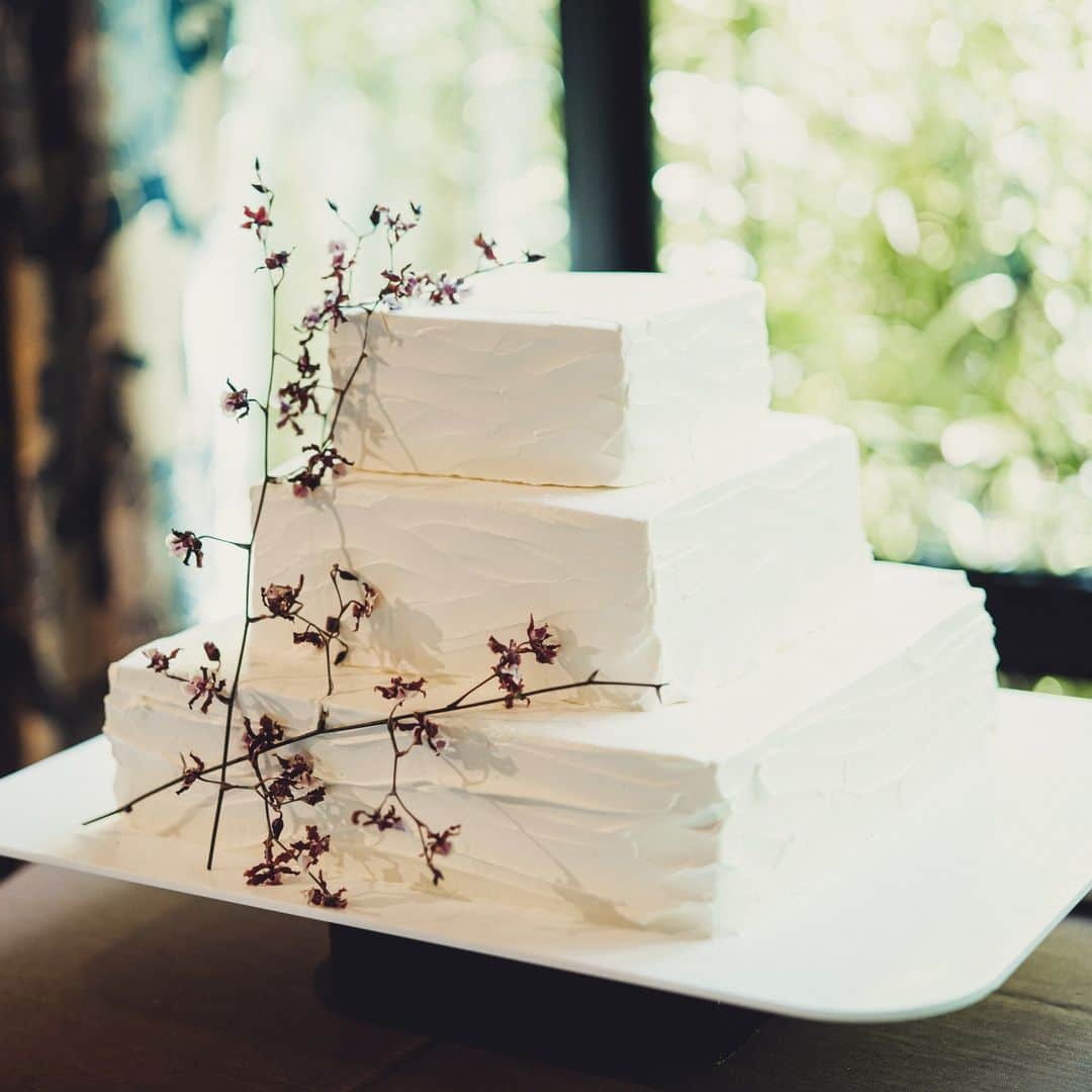 クラシカ表参道【公式Wedding】さんのインスタグラム写真 - (クラシカ表参道【公式Wedding】Instagram)「. 【REAL WEDDING REPORT】 * 表参道駅から徒歩2分 都会の喧騒を忘れさせる大人の隠れ家 * @classicaomotesando_wedding @theclassicaomotesando * * #クラシカ表参道 #classicaomotesando #theclassicaomotesando」11月9日 19時20分 - classicaomotesando_wedding