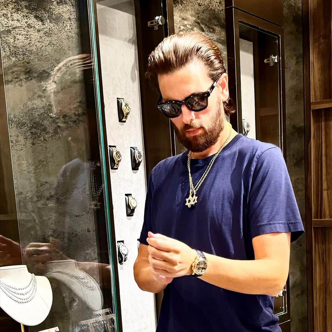 スコット・ディジックのインスタグラム：「Only time will tell @aviandco the only way to go」