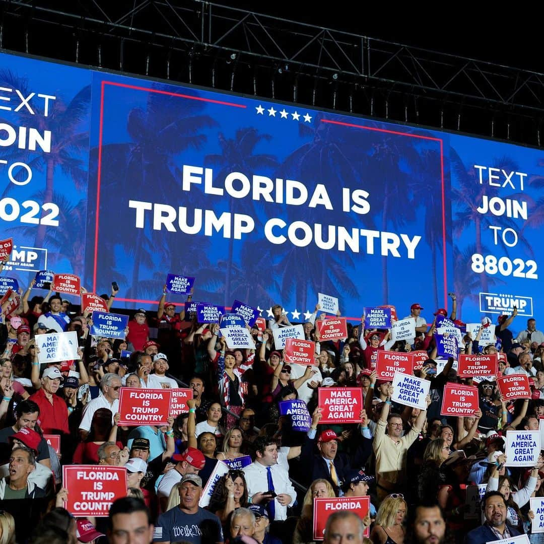 ドナルド・トランプのインスタグラム：「THANK YOU HIALEAH, FLORIDA—I LOVE YOU!! #MAGA #TRUMP2024」