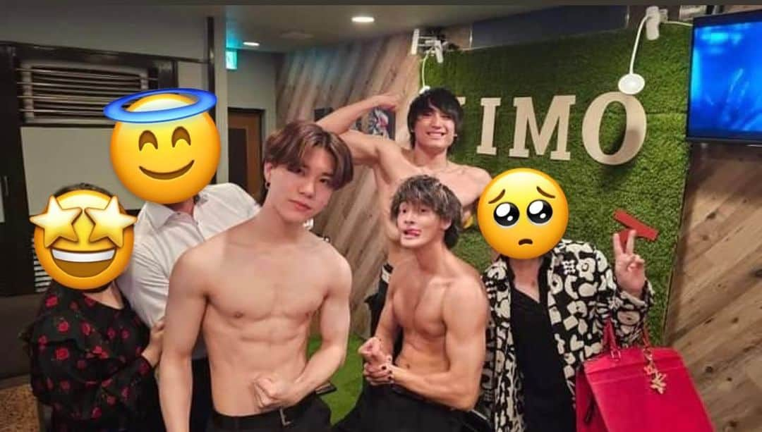 北新地 マッスルバーのインスタグラム：「昨日も沢山のお客様のご来店誠にありがとうございマッスル💪 ・ 連日、出張マッスルのご依頼ありがとうございマッスル🫡🫧🫧 @jimo.perusonarite  マッスル達が盛り上げて楽しませマッスル🙆‍♀️✨ 気になる方はお気軽にお問い合わせお待ちしておりマッスル🥺🥺 ・ では、本日も19時よりお待ちしておりマッスル💪♫  ーーーーーーーーーーーーーーーーーーーーー  北新地マッスルバー 大阪市北区堂島浜1-3-22 堂島タウン2F Tel:06-6344-8878  仙台支店 仙台マッスルバー 宮城県仙台市青葉区国分町2-5-17 車屋ビル4F ☎︎08023592607 @sendaimusclebar   #マッスルバー #fyp #fypシ #コンセプトバー #コンセプトカフェ #大阪 #大阪観光 #osaka #muscle #musclebar #촣아 #相互フォロー #おすすめ #おすすめにのりたい #在地人推薦 #減肥 #景點 #網美景點 #旅遊 #맞팔#팔로우 #좋아요반사 #일본  #ユニバ #テーマパーク#筋肉」