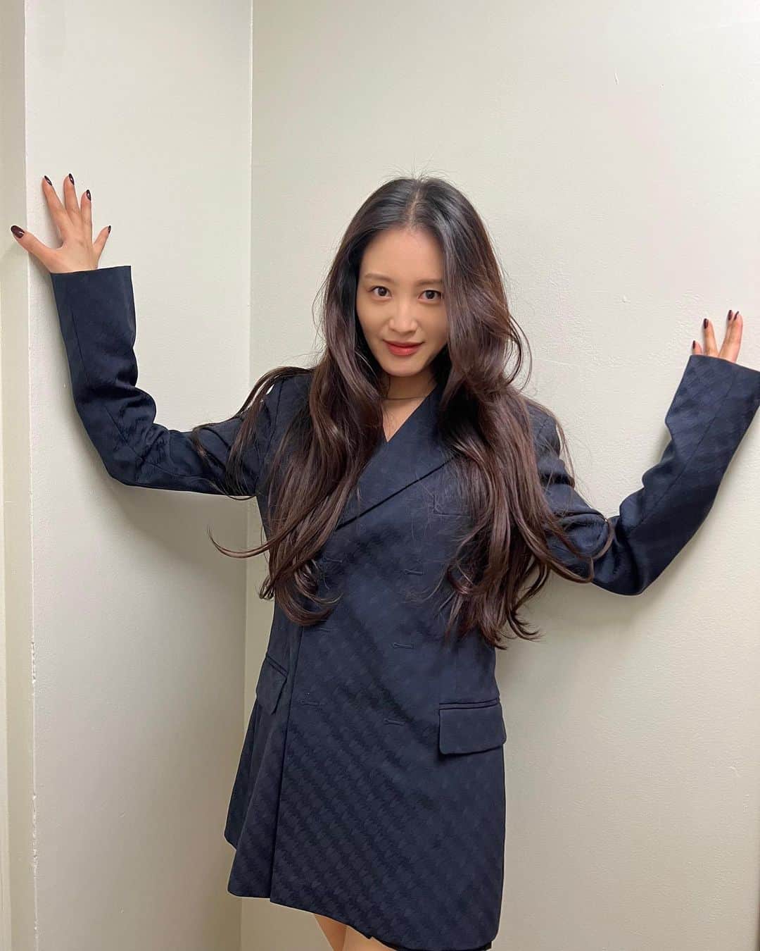 キム・ジェギョン のインスタグラム：「오늘의 gv는 또 얼마나 신나려나😆 영화 #너를줍다」