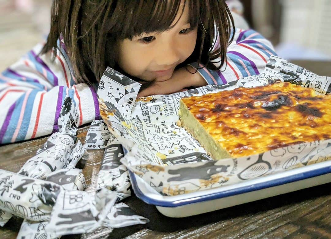 吉村美樹のインスタグラム：「むすめの掘ったお芋さんで🍠スティックスイートポテトを♡今日のお弁当にも持っていって食べてくれて、作ってよかった。美味しいお芋さんをありがとう(*^^*)  #スイートポテト #スティックスイートポテト #お芋さん #お芋掘り #年長さん #大好物 #5歳8ヶ月 #🍠」