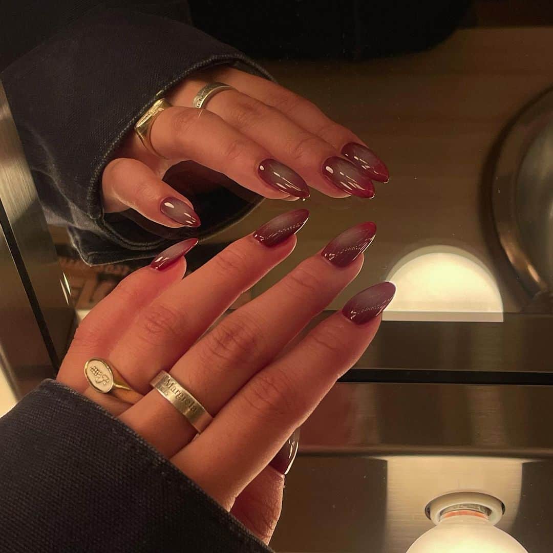 小山はるきのインスタグラム：「girl in red」