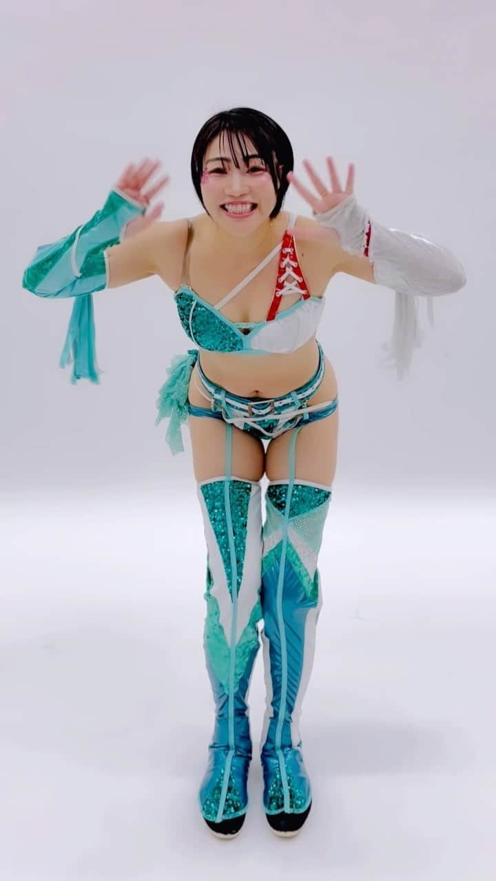 本間多恵のインスタグラム：「選手名鑑＆BBM女子プロレスカードの撮影でした お楽しみに #週プロ #bbmcards #BBMカード」