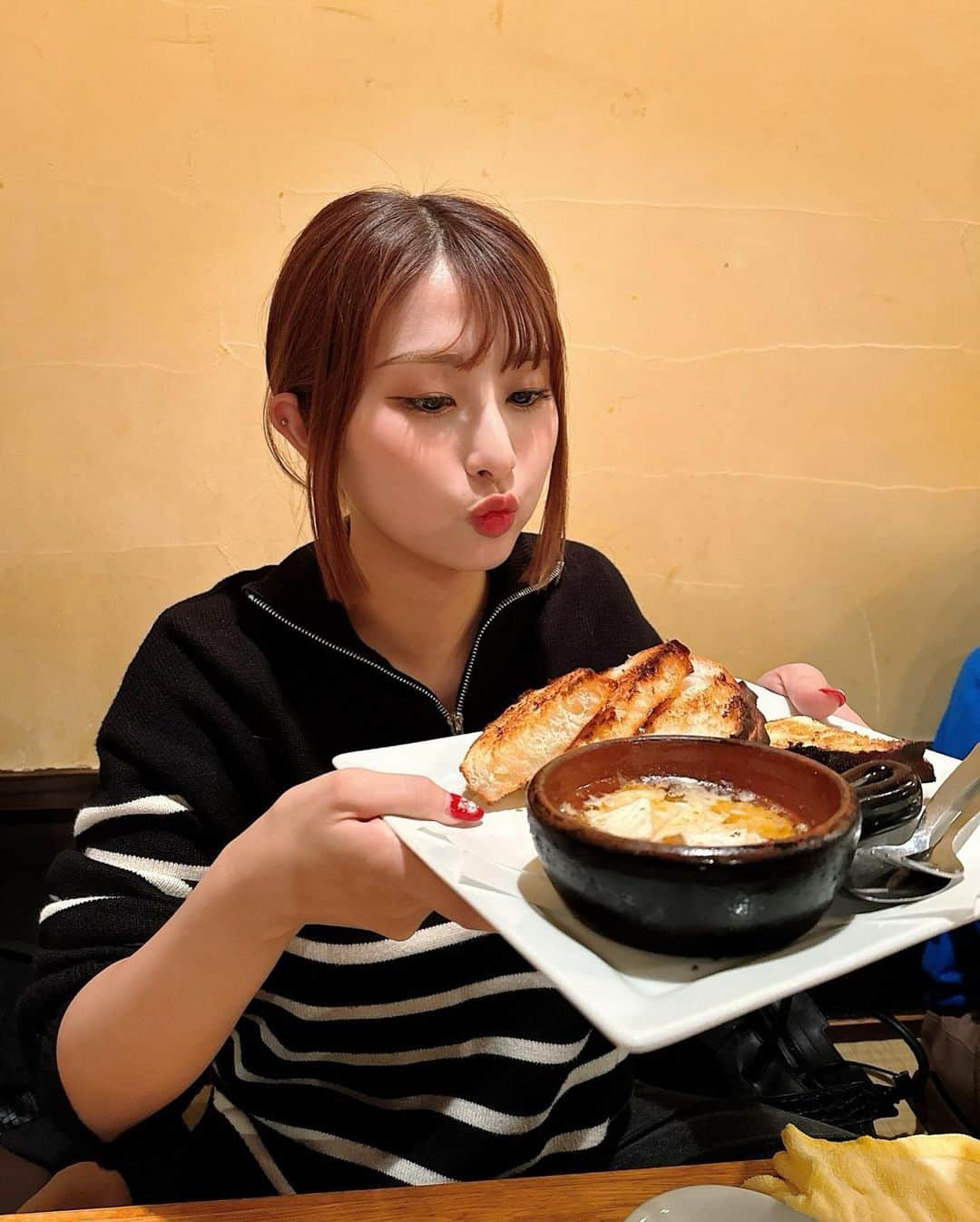 青野美沙稀さんのインスタグラム写真 - (青野美沙稀Instagram)「めーっっちゃおいしくて 大好きなお店"剛呑"さん😌  アンチョビにハマっている 全わたしが歓喜した "カマンベールのアンチョビオイル煮" 大優勝でした🏆  #福岡 #福岡グルメ #剛呑 #fukuoka #アンチョビ #アンチョビ好き」11月9日 16時05分 - misaki_aono
