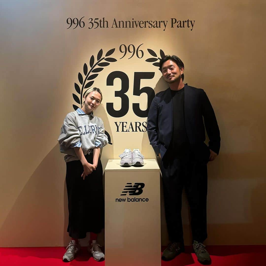 土井地博のインスタグラム：「New Balance 996 35th Anniversary Party  @newbalance @newbalancelifestyle   BLUE NOTE PLACEにて1日限りの特別な催し。 トークショーやWONKのライブなど😎 SPECIAL BOOKの撮影にも参加させていただくなど感謝です。  🫡  有難う。素敵な催しでした🙋 @namura_namura @m_takahata_   #newbalance #996 #us #japan #tokyo #bluenote」